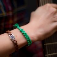 Irish leather bracelet with rounded celtic knot