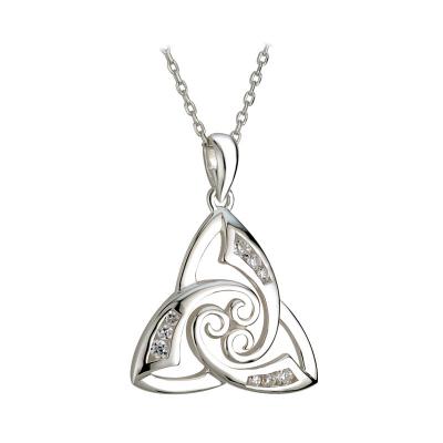 Pendant Celtic knot design with white stones