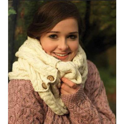 High quality knitted scarf, wool white
